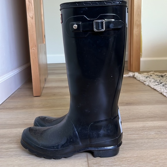 HUNTERS RAIN BOOTS LIKE NEW! - Picture 2 of 4